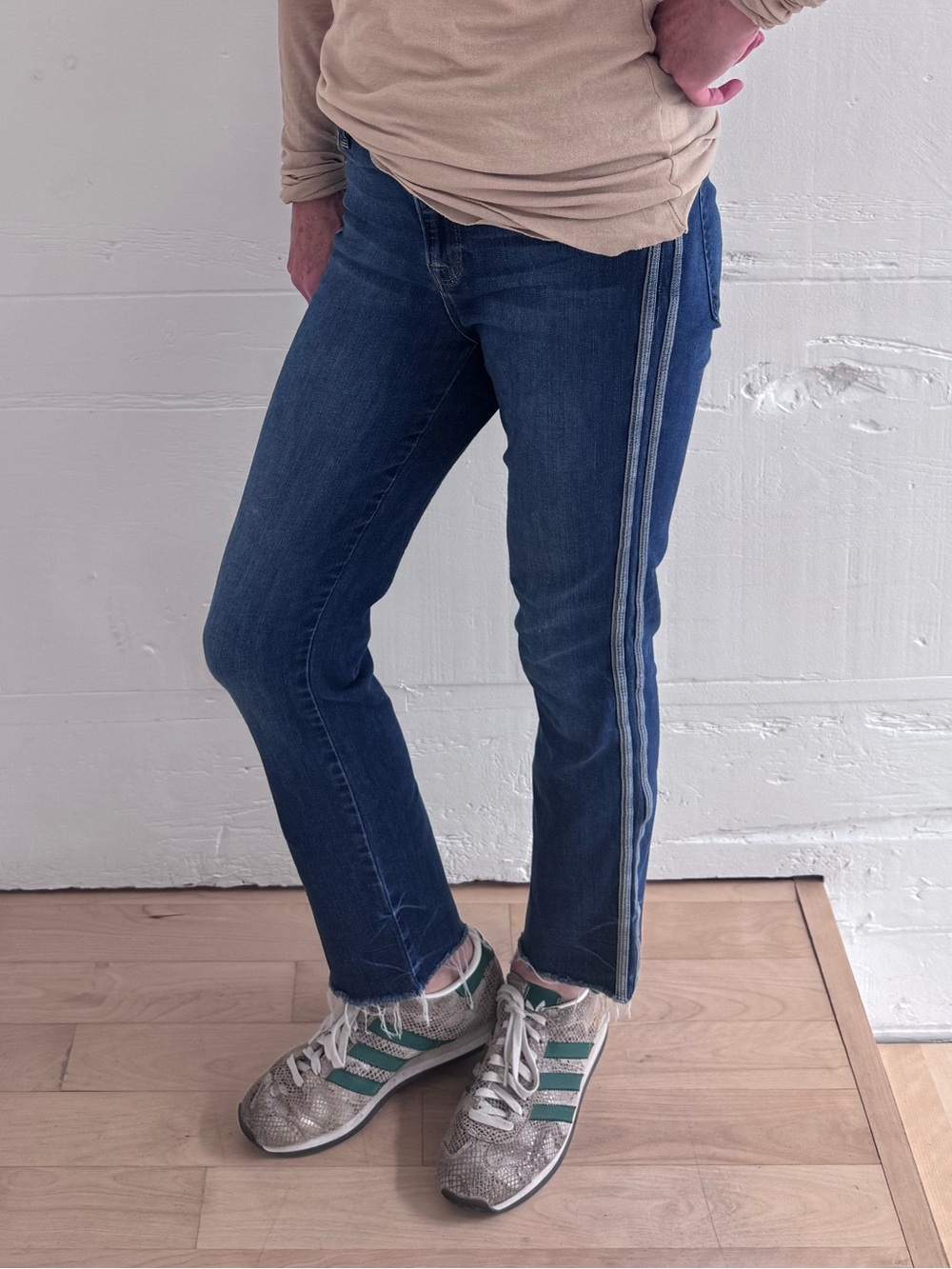 Good American Dark Blue Cropped Ankle Jeans with Side Stripes